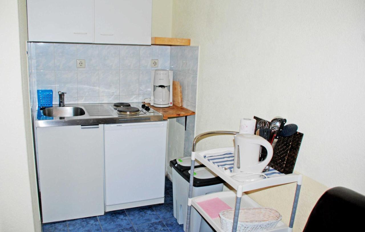 Ferienwohnungen Im Gutshaus Gnies ภายนอก รูปภาพ